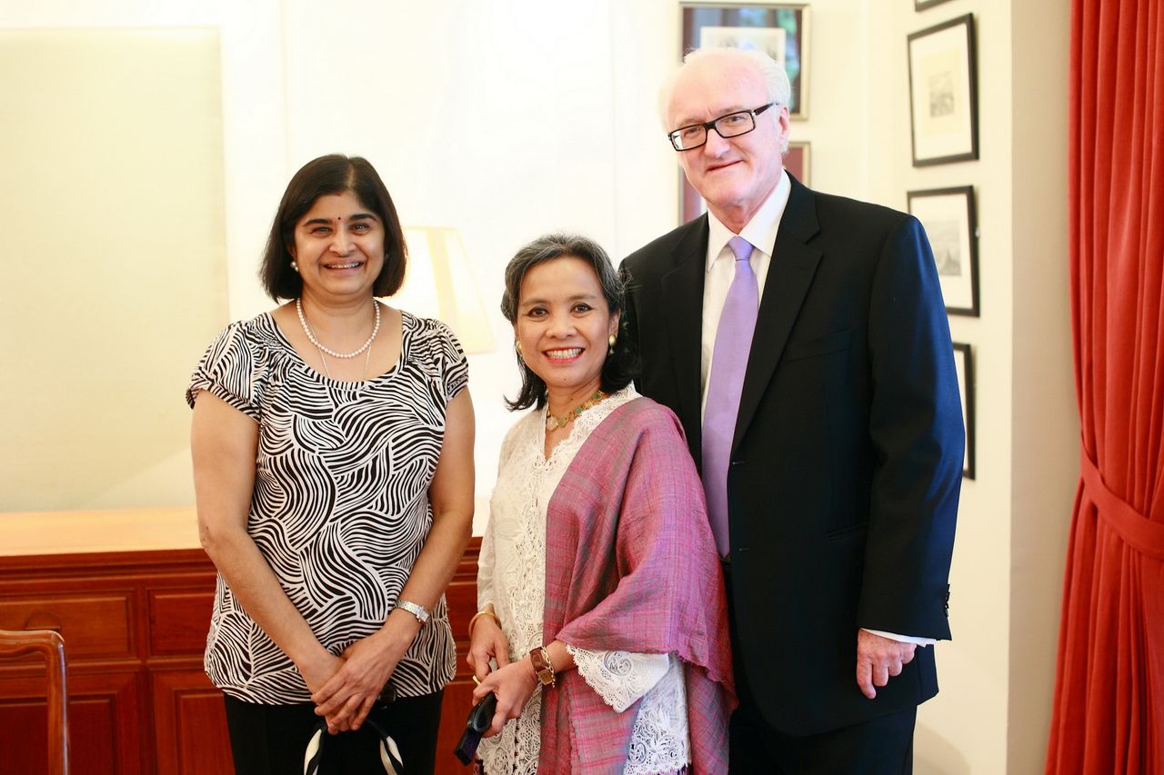 Australian High Commissioner to Malaysia, H.E. Mr Miles Kupa (right) and his wife Ms Zuly Chudori (centre) together with Bersih Chairperson, Dato’ Ambiga Sreenevasan at a luncheon to celebrate International Women’s Day on 7 March 2013.